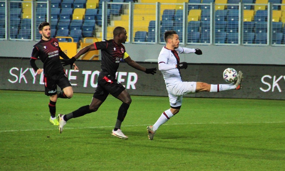 Süper Lig: Gençlerbirliği: 0 - Fatih Karagümrük: 2 (ilk Yarı)