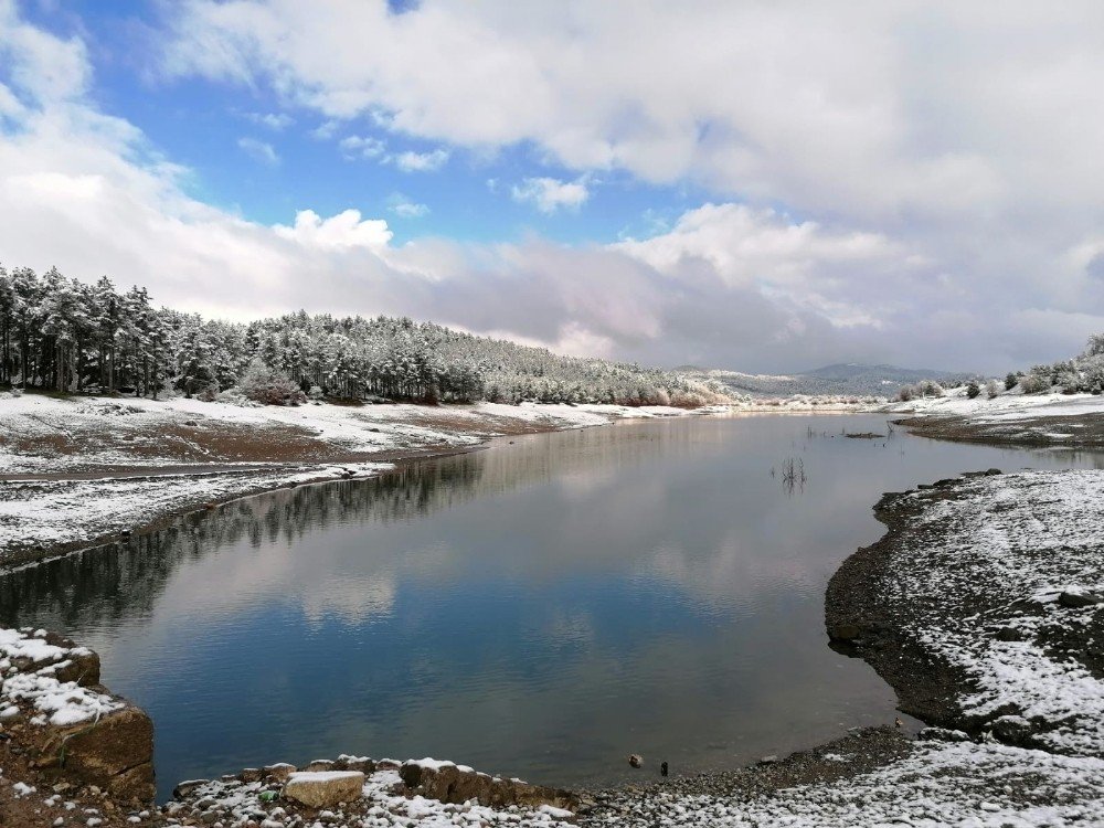 Yenice Beyaza Büründü