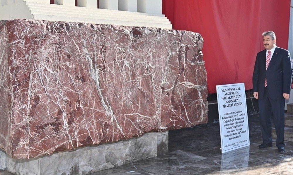 Anıtkabir Mozolesinde Bulunan ‘osmaniye Kırmızısı’ Mermerin Örneği Sergilendi