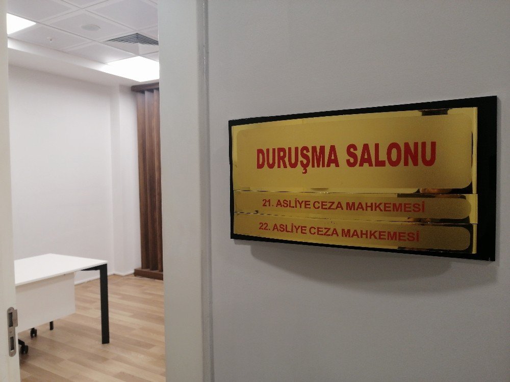Adalet Bakanı Abdülhamit Gül’den İstanbul Havalimanı’ndaki Adliyeye Gece Yarısı Ziyareti