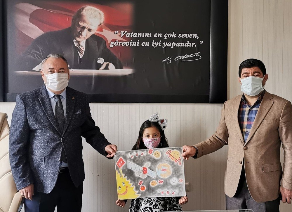 Minik Mualla’nın Çizdiği Resim "dijital Resim Sergisinde” Yerini Aldı
