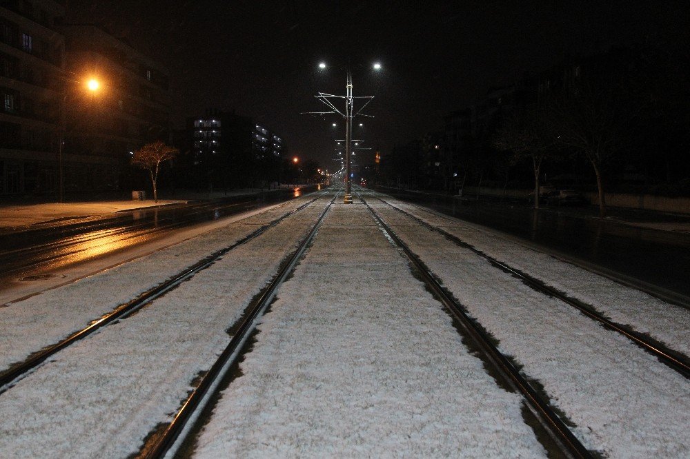 Konya’ya Yılın İlk Karı Yağdı