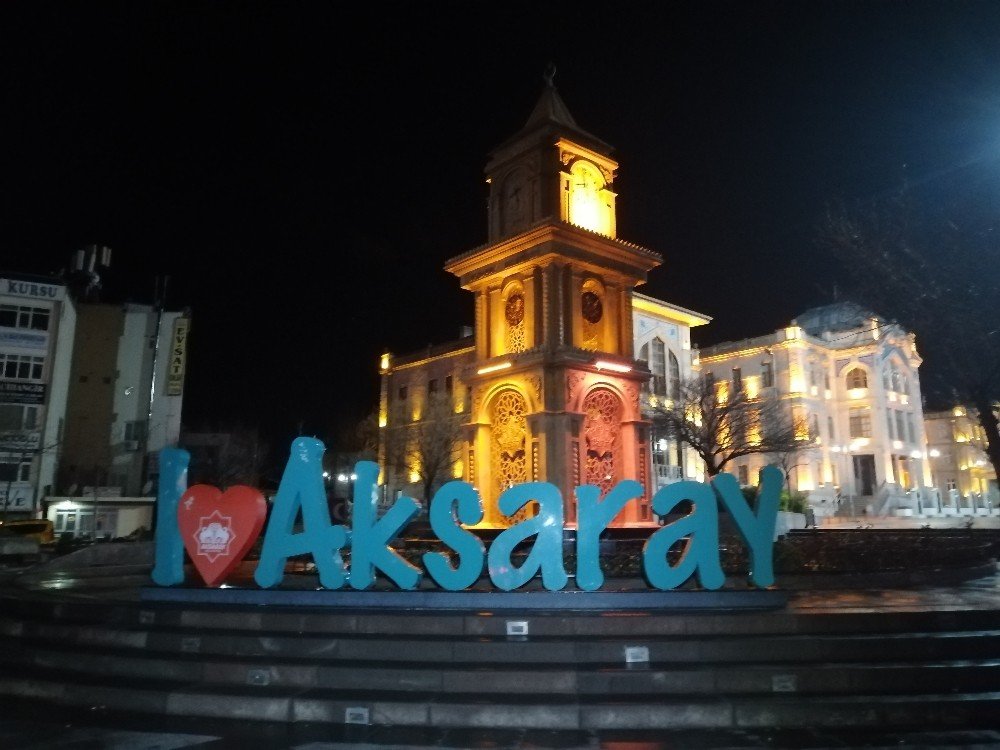 Aksaray’da Sokağa Çıkma Kısıtlamasına Uyuluyor