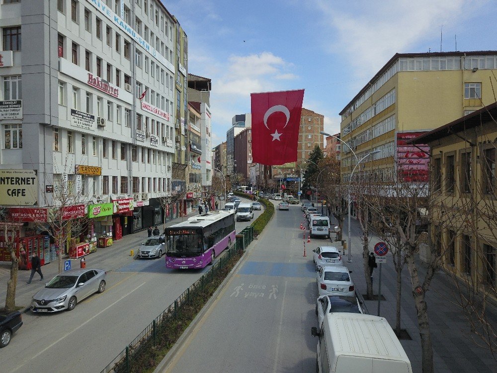 Çorum’da Gazi Ve İnönü Caddesinde Otopark Ücretli Oluyor