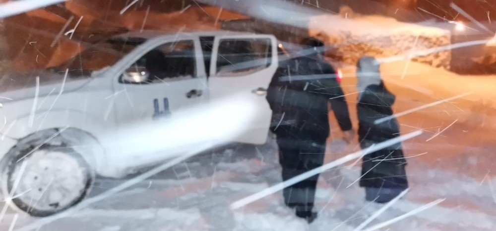 Doğum Sancısı Başlayan Kadın İçin Seferber Oldular