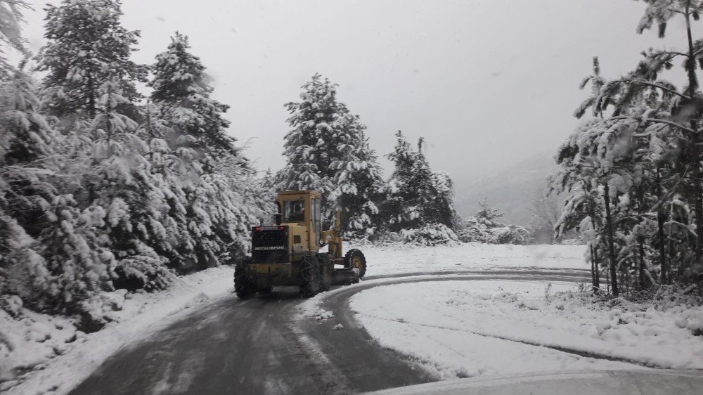 Zonguldak’ta 112 Köy Yolu Ulaşıma Kapandı