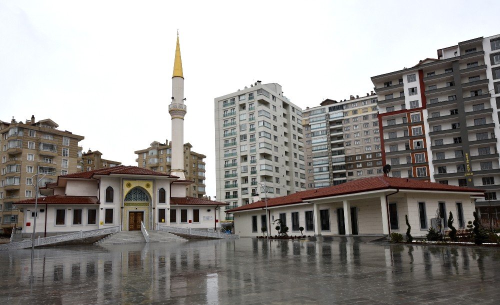 Hatice Hatun Sosyal Tesisi Tamamlandı