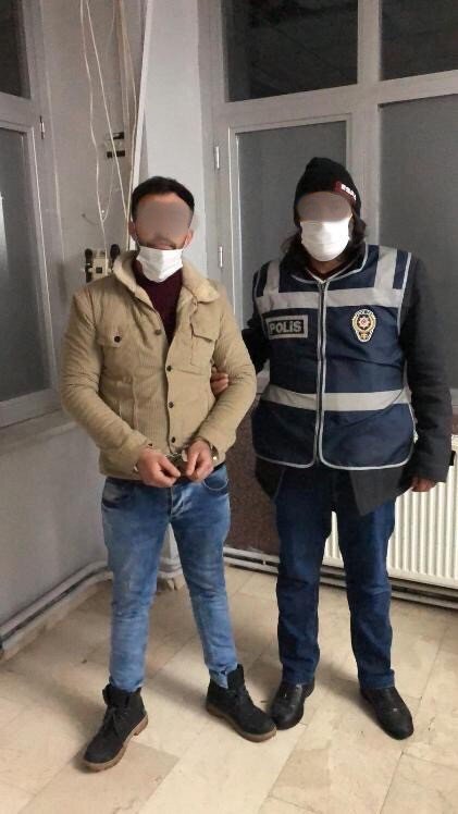Eşi Ve Kızını Sıcak Suyla Yakan Koca Tutuklandı