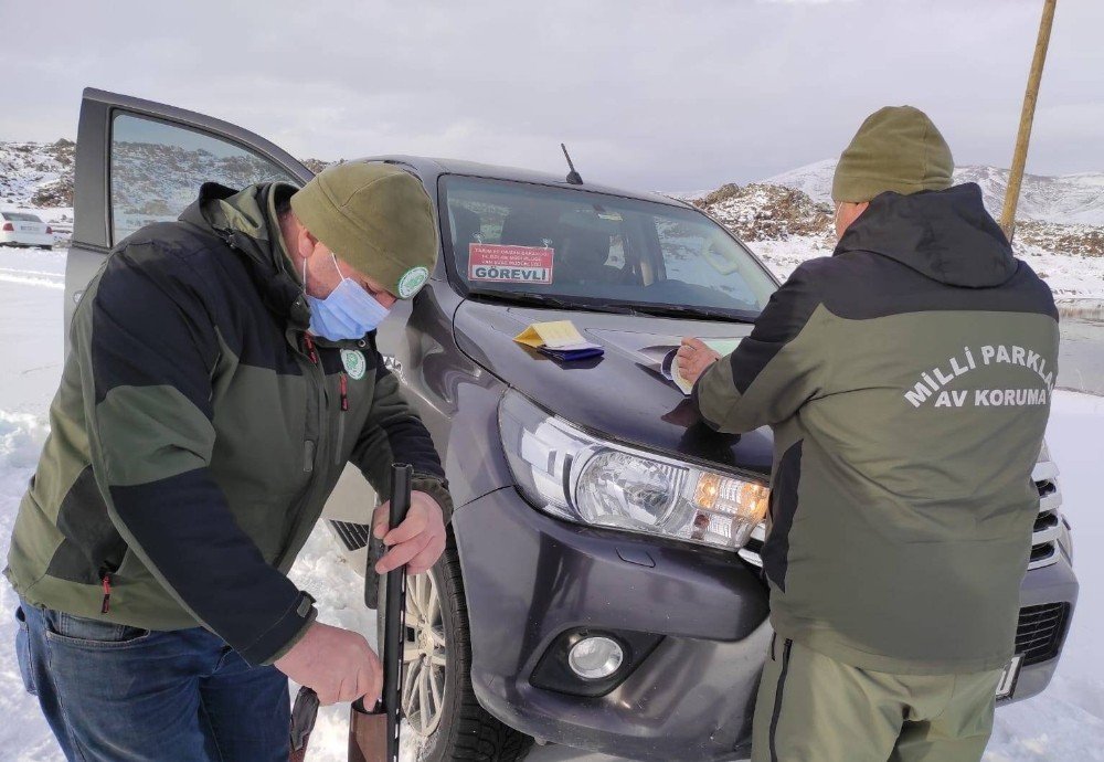 Van’da Sokağa Çıkma Kısıtlamasında Ava Giderken 1 Şahsa İşlem Yapıldı