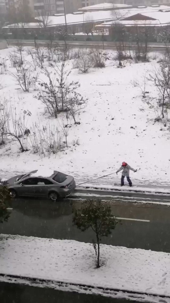 Bursa’da İlginç Kar Manzaraları...