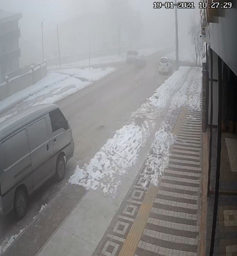 Buz Ve Siste Kazalar Kaçınılmaz Oldu