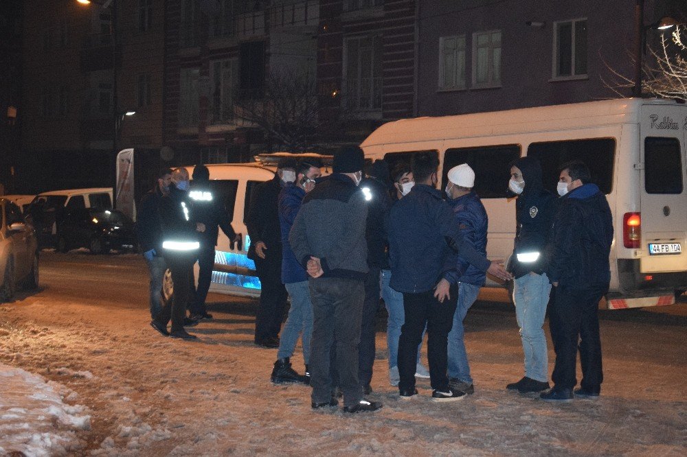 Küfürleşme Kavgası Kanlı Bitti: 1 Yaralı