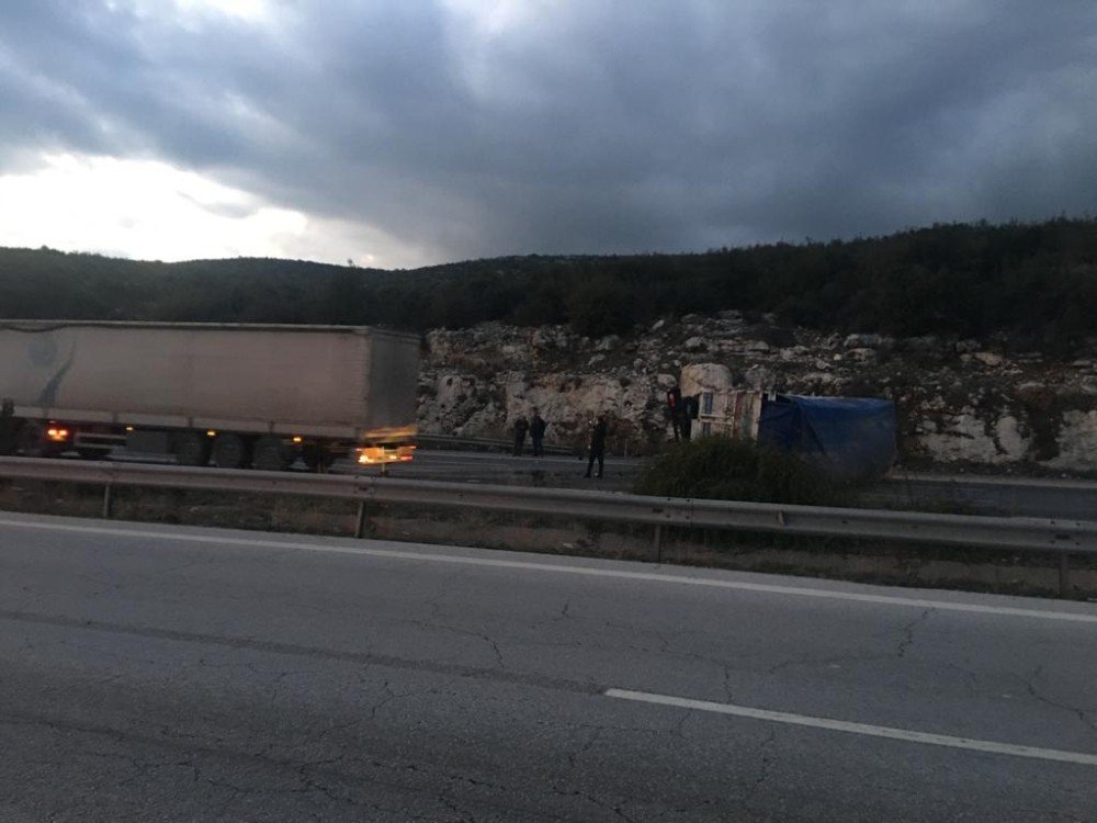 Mersin’de Trafik Kazası: 5 Ölü, 2 Yaralı