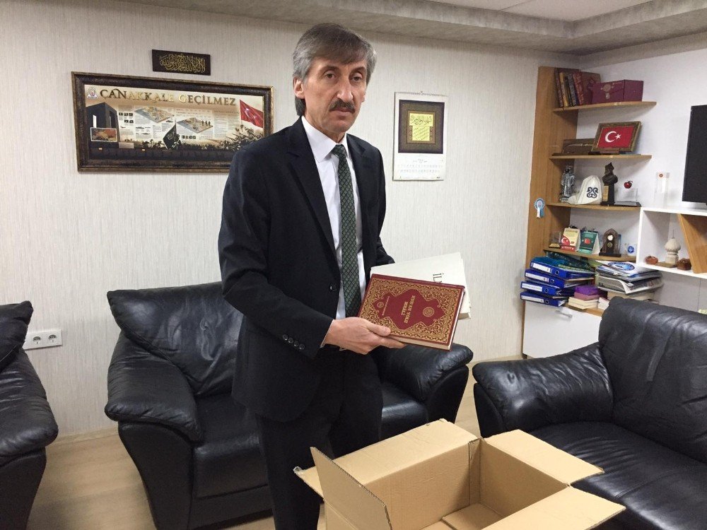 İncil Gönderilen Müslüman Gence, Kur’an-ı Kerim Hediyesi