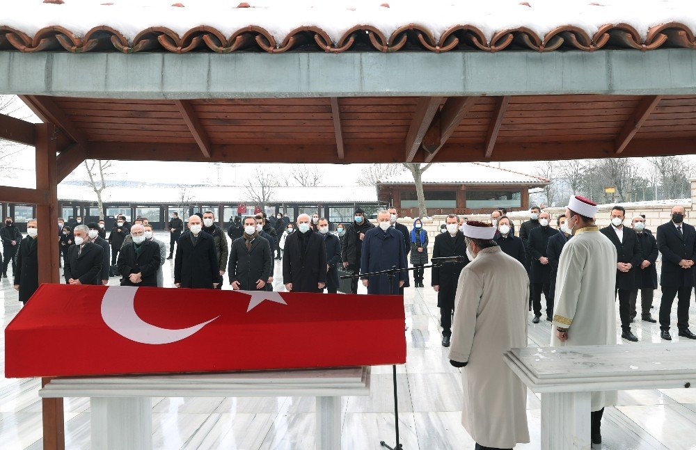 Sosyolog Prof. Dr. Nur Vergin Son Yolculuğuna Uğurlandı