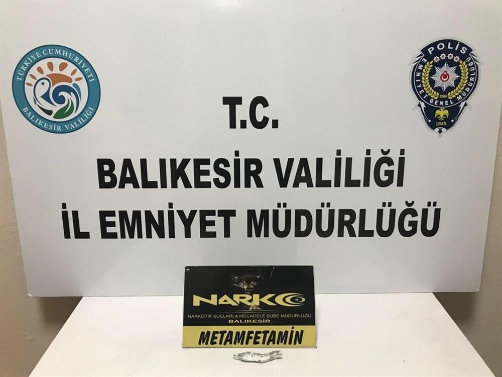 Balıkesir’de Polis Uyuşturucu 13 Şüphelisini Yakaladı
