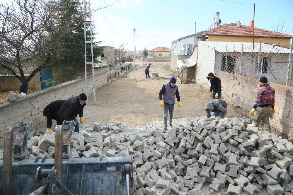 Kulpak Mahallesi’nde 10 Bin Metrekarelik Parke Yapımına Başlandı