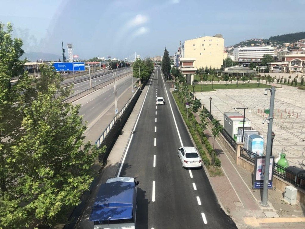 Kocaeli’nde 2020 Yılında 67 Kilometre Yol, 115 Bin Ton Asfalt Serimi Yapıldı
