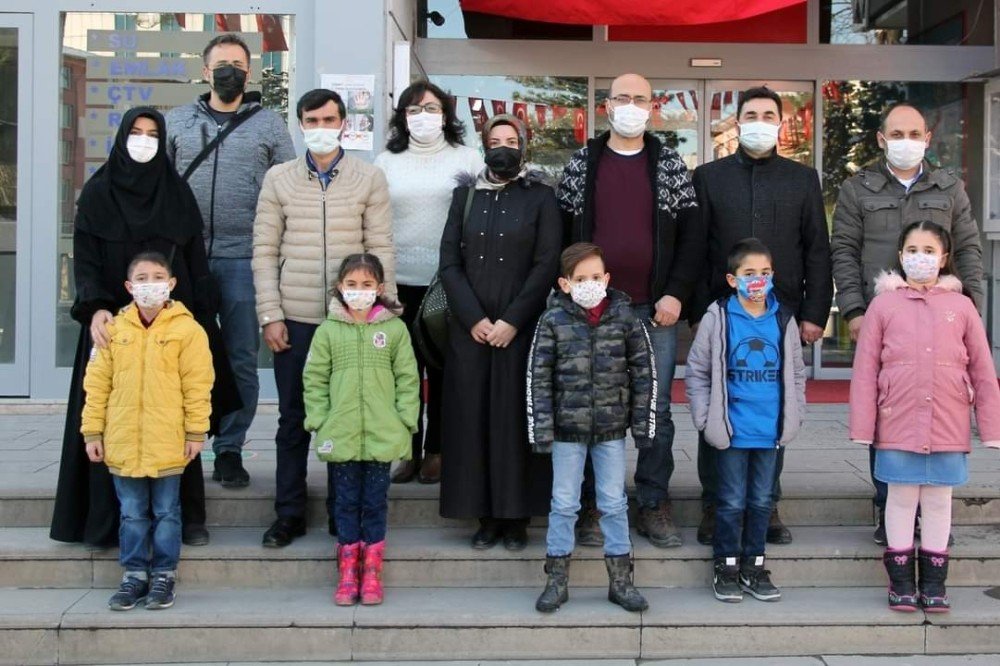 Öğrenciler İşaret Dili İle Korona Virüsü Karşı Uyardı