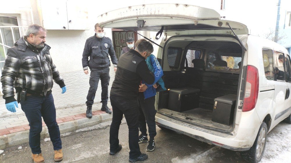 Çaldıkları Otomobille Hırsızlık Yaptılar
