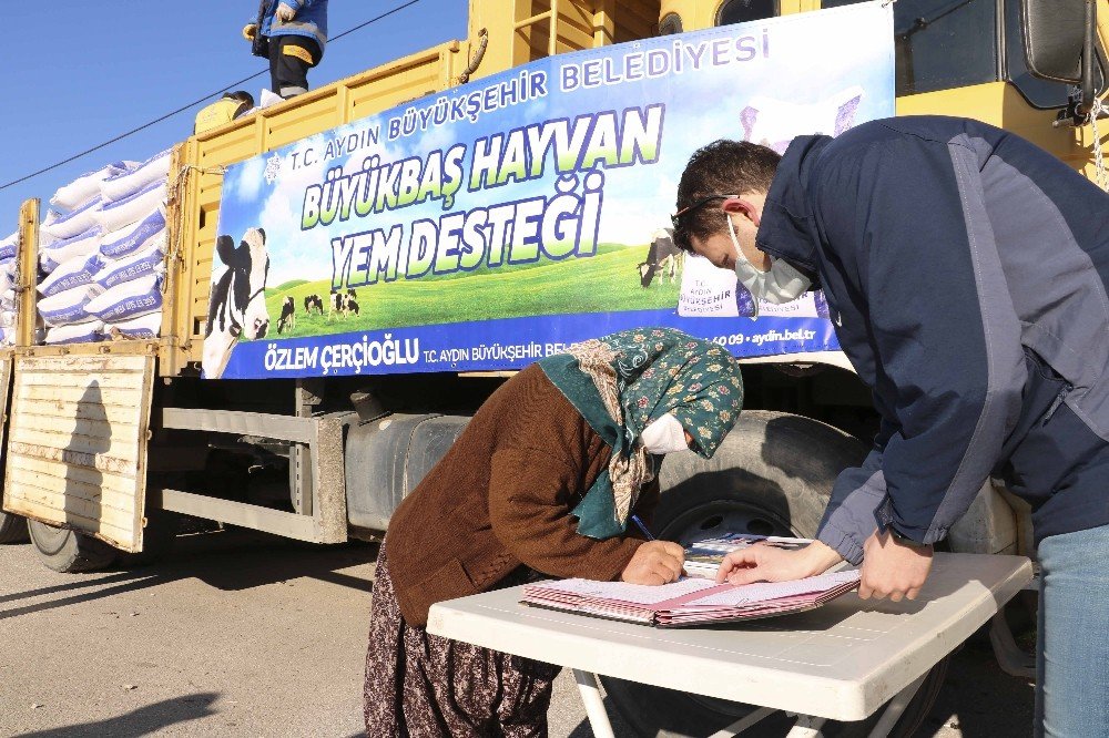 Büyükşehir’den 152 Bin Ton Yem Desteği