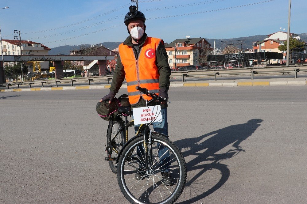 İbb’de İşten Çıkartılan İşçi, İstanbul’dan Ankara’ya Kadar Pedal Çeviriyor