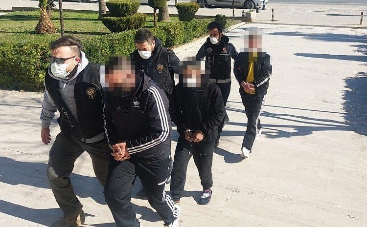 Polisin ’şok’ Uygulamasına Takılan 4 Kişiden 2’si Tutuklandı