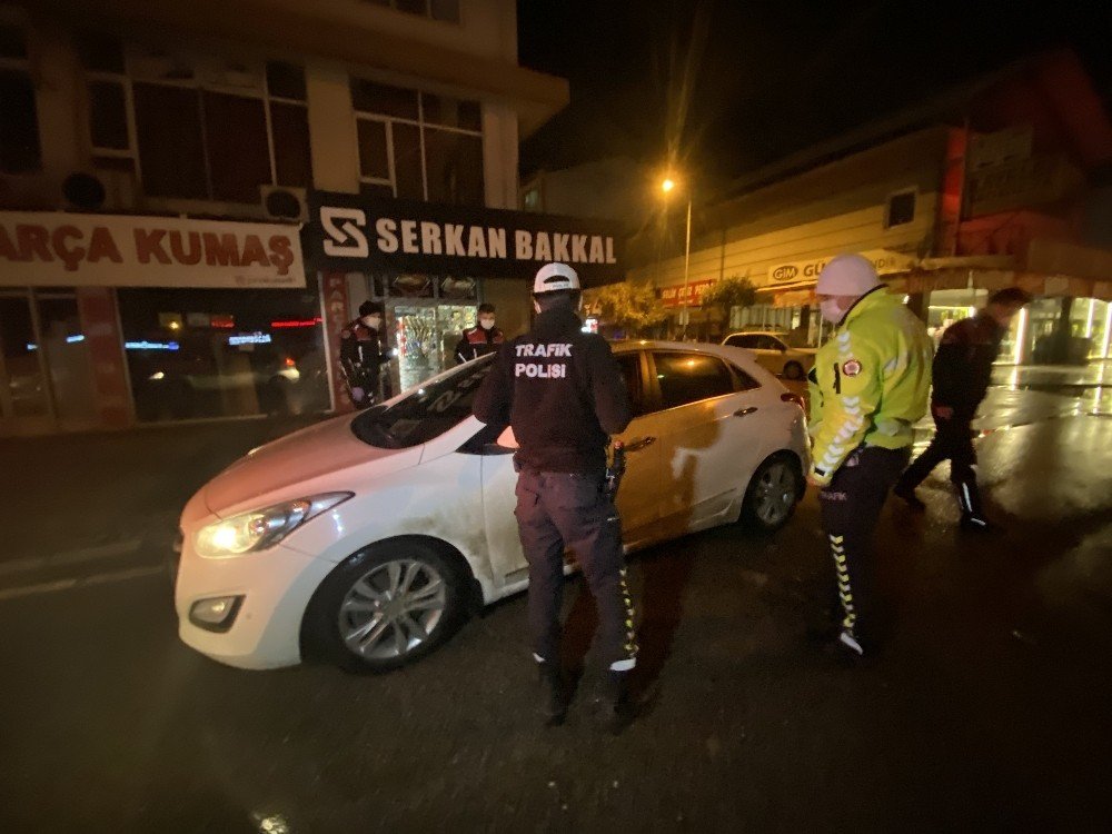 Düzce’de Kısıtlamada Uygulamaya Takılanlara Ceza Yağdı