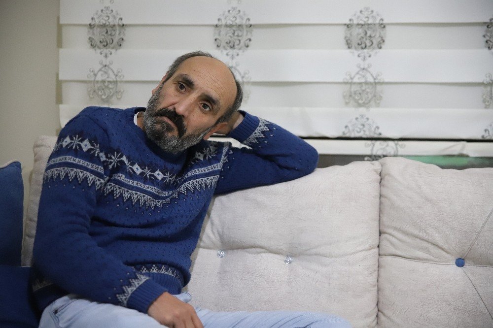 Depremde Hamile Eşini Ve Oğlunu Kaybeden Baba, "oğlum, Baba Beni Annemle Birlikte Gömün" Dedi