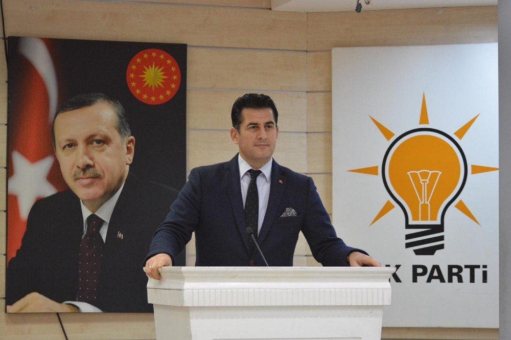Denizli Ak Parti Kongre Saatini Bekliyor