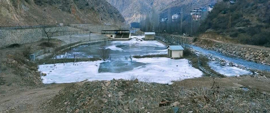 Artvin’de Boğa Güreşleri Arenası Buz Pistine Döndü