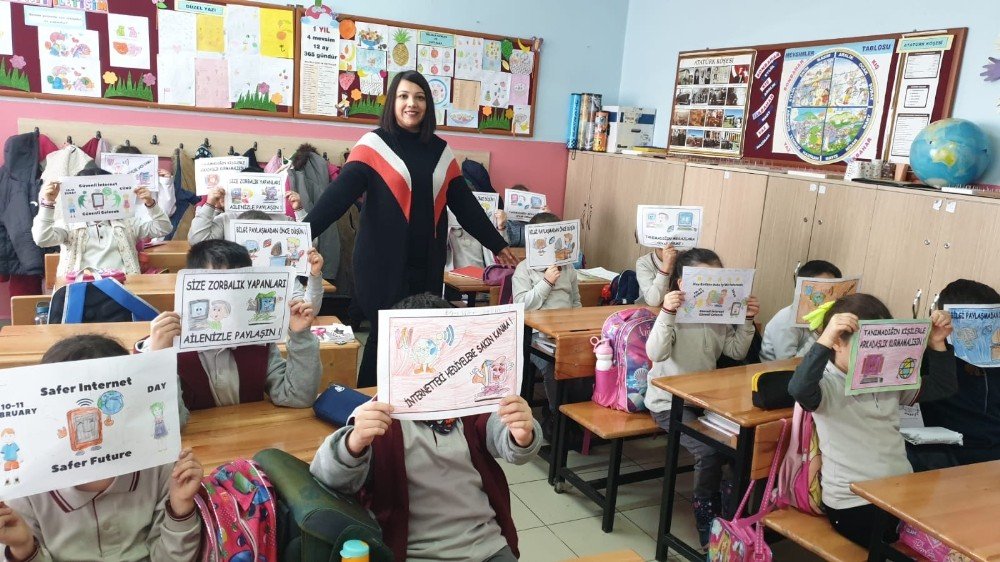 Eskişehir Seyitgazi Şehit Mustafa Akbaş İ̇lkokulu Öğrencileri Uluslararası Projelerde Yer Alıyor