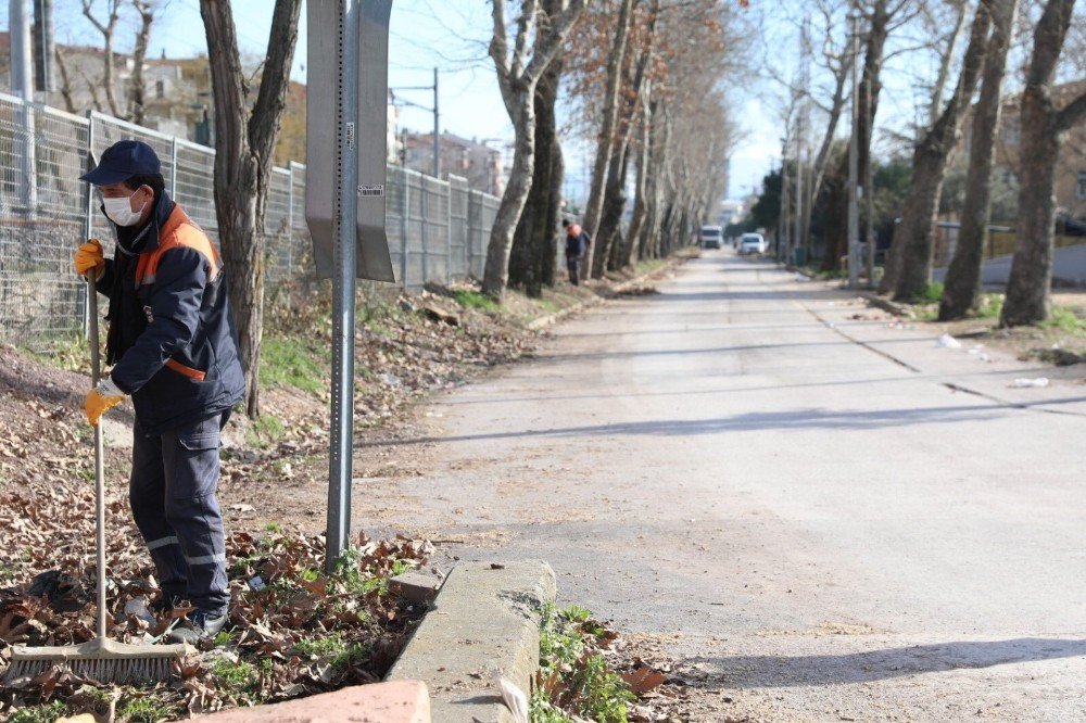Körfez’de Hafta Sonu Temizlik Mesaisi