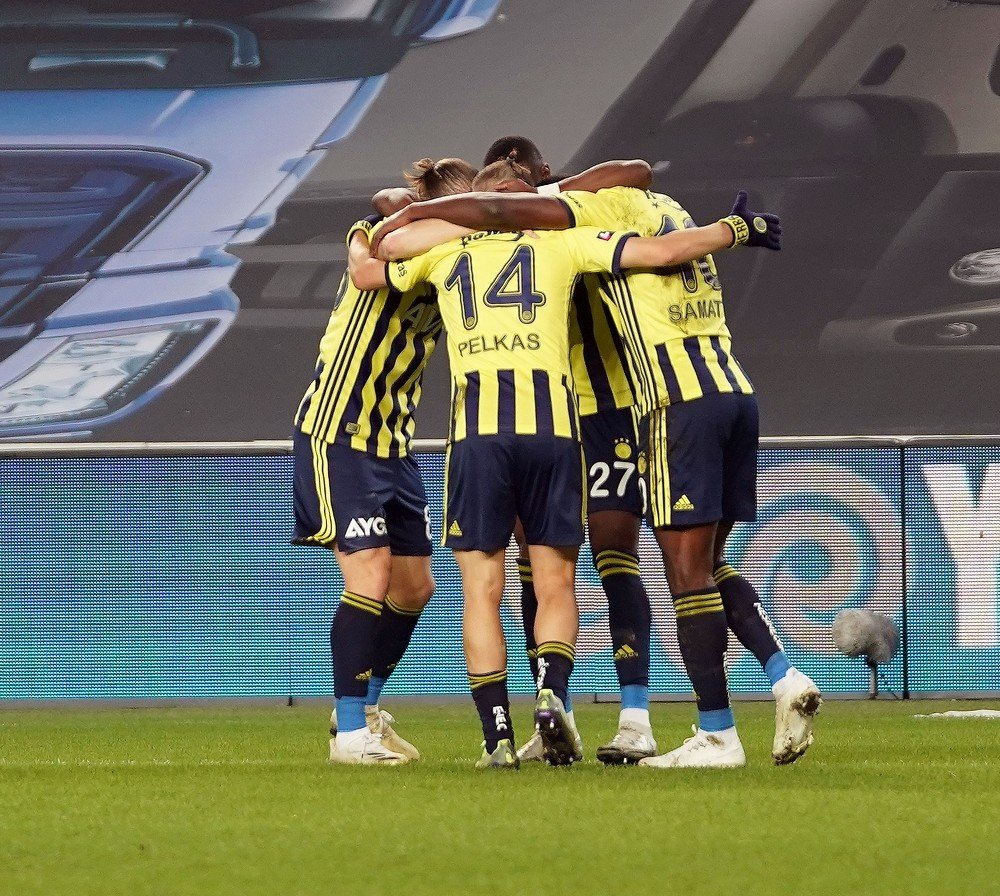 Süper Lig: Fenerbahçe: 1 - Hes Kablo Kayserispor: 0 (i̇lk Yarı)