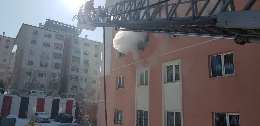 Edremit’te Korkutan Yangın