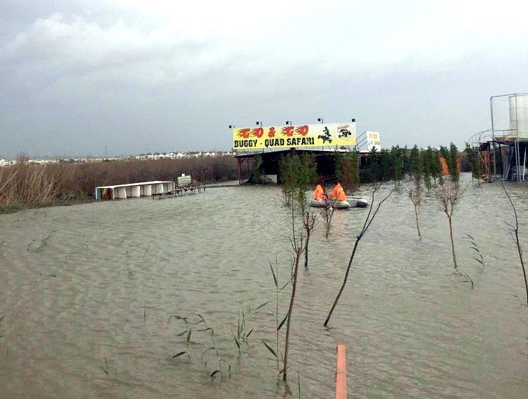 Antalya’da Ekiplerin Fırtına Ve Yağmur Seferberliği