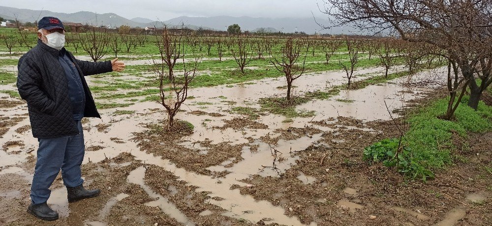 Küçükmenderes Ovası’nda Toprak Suya Doydu