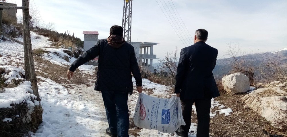 İ̇htiyaç Sahibi Ailelere Gıda Kolisi Dağıtıldı