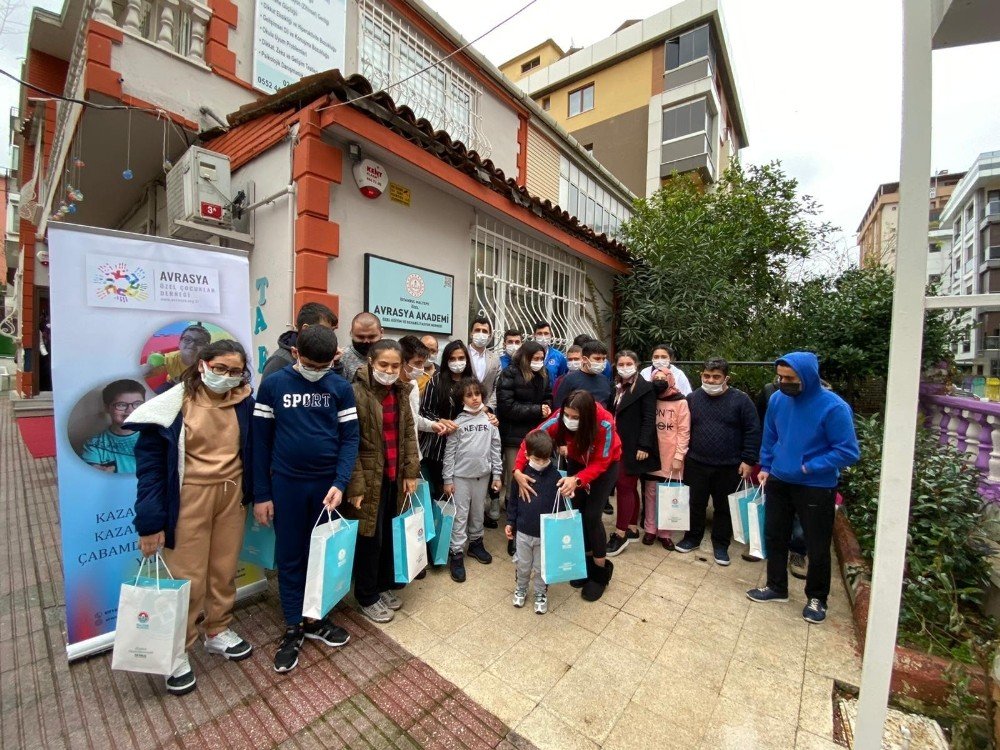 Maltepe’de Yarıyıl Tatilinde Çocuklara Hediye Sürprizi