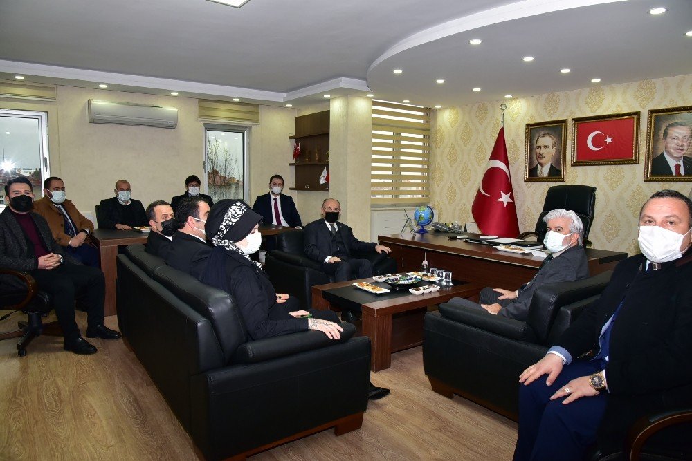 Vali Karadeniz’den Siyasi Parti İl Başkanlarına Ziyaret