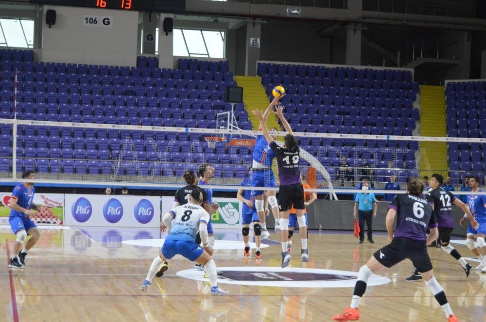 Efeler Ligi: Afyon Belediye Yüntaş: 3 - İ̇stanbul Büyükşehir Belediyespor: 1