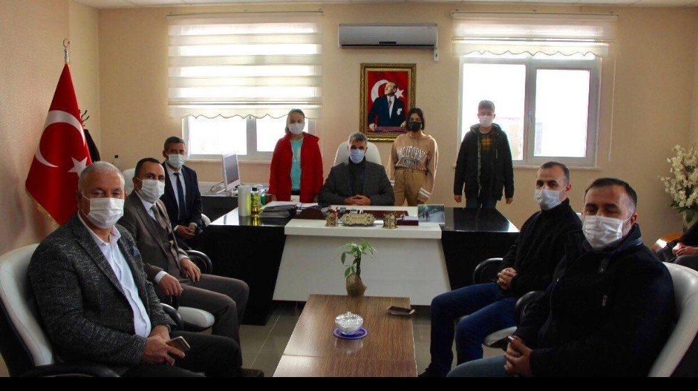 Kızıltepe’de Online Sınavda Başarılı Olan Öğrenciler Ödüllendirildi