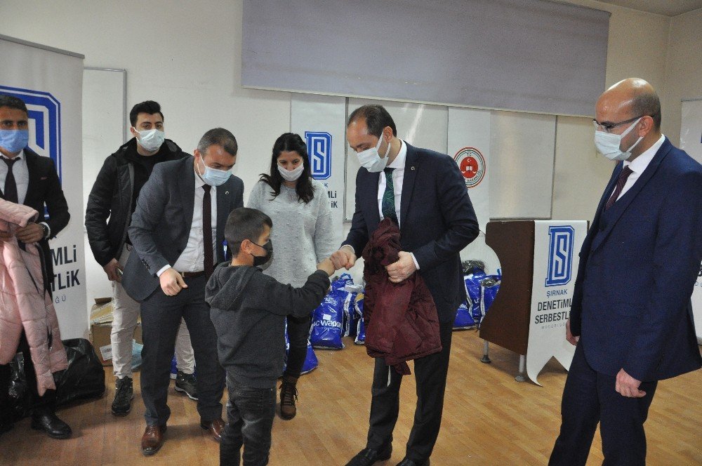 Şırnak’ta Tutuklu Ve Hükümlü Yakınlarına Giysi Yardımı