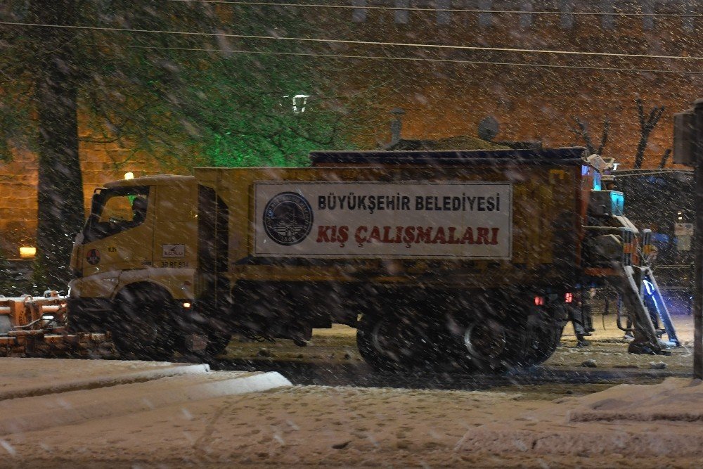 Kayseri’de Kapanan 104 Yol Ulaşıma Açıldı
