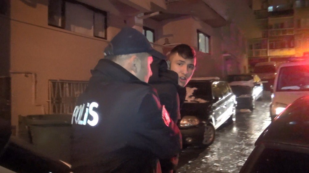 Kısıtlamada Ehliyetsiz Gençler, 15 Kilometre Süren Kovalamaca Sonucu Yakalandı