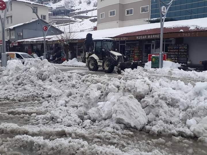 Çukurca’da Kar Temizleme Çalışması