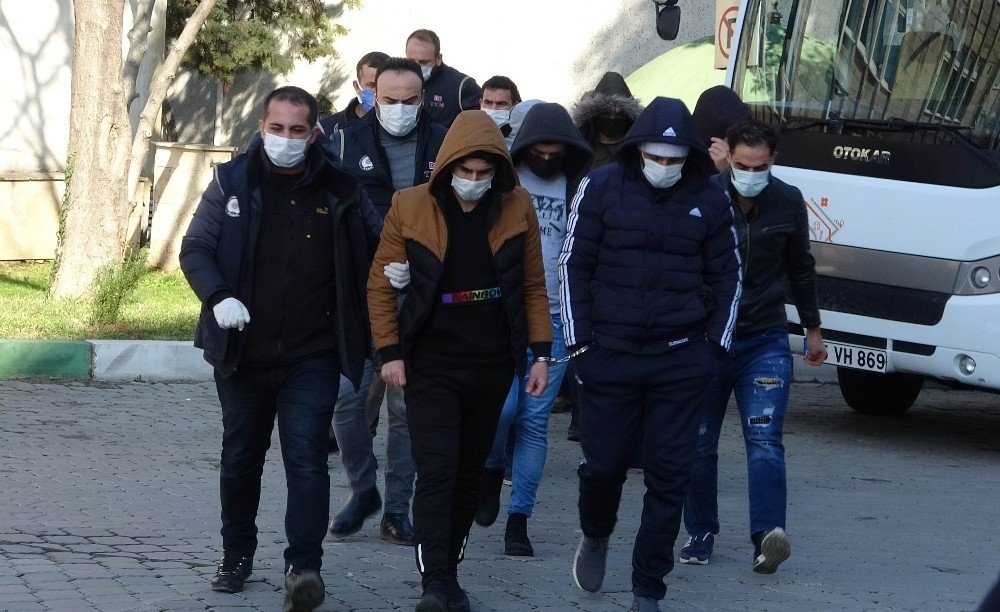 Deaş’tan Gözaltına Alınan 11 Yabancıya 4 Gün Daha Ek Gözaltı Süresi
