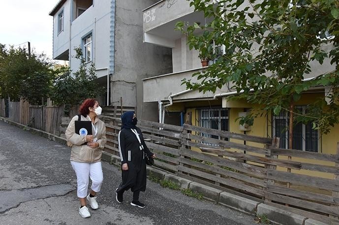 Tuzla’da 4 Bin 300 Gönüllü Kadın Sokak Sokak Gezerek Sorunlara Çözüm Üretiyor