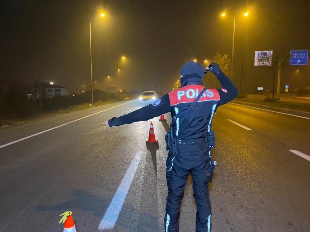Durdurulan Araçtan Ruhsatsız Silah Bulundu