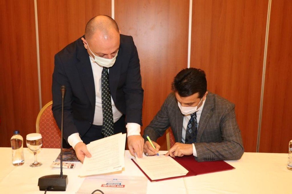 Çatak’a Gençlik Ve Spor Yatırımları İçin Protokol İmzalandı